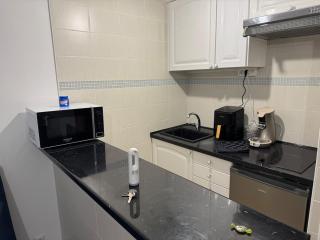 Quiet apartment near metro - 2