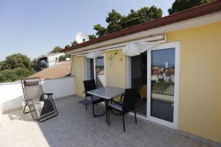 Apartments Biserka - Banjol - 9