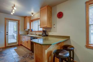 Hutson's Hideaway 30 Day - Hood River - 5