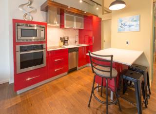 Comfortable and Cozy suite in the brand-new Juke Box building - Victoria - 6