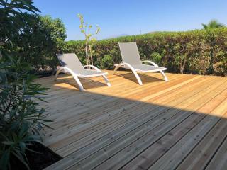 Apartment - Sleeps 4 - Parking - Garden - Pool - 6