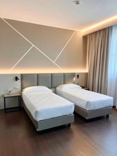 Unico Hotel - Ossona - 1