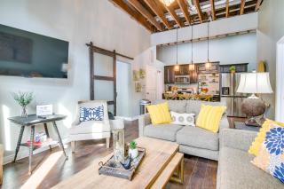 Dtwn Loft in the Heart of Monett Pets Welcome! - Monett - 7