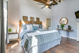 Loft-Style Apt in Dtwn Monett Pets Welcome! - Monett - 2