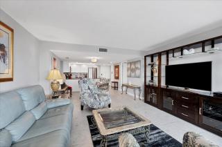 Anchorage Resort 8th floor condo in Siesta Key with private beach access pool boat dock 0894 - 4