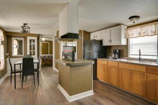 8 Mi to Dtwn Greenville Bethel Home with Yard - - 9