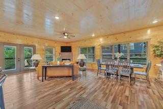 Peaceful and Luxurious Cabin with Indoor Pool and Wrap-Around Decks with Stunning View - Sevierville - 1