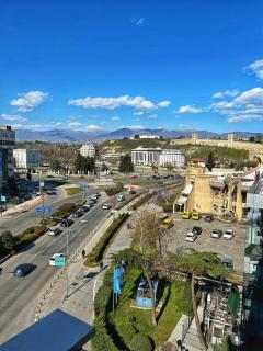 Central Square Lux Apartment - 9