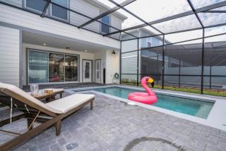 Enjoy your family time with Modern Themed Home and Pool - 6