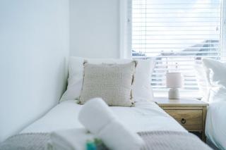 4 Bed House Relocators Trades and long stays - Samlesbury - 3