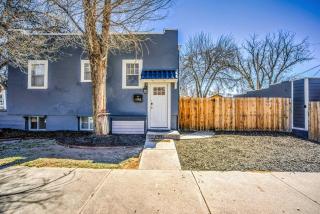 Olympic Flat Downtown w Hot Tub BBQ & Fire pit - 4