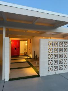 Aerhaus - Mid-Century Oasis - Palm Springs - 9