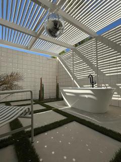 Aerhaus - Mid-Century Oasis - Palm Springs - 7