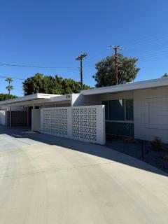 Aerhaus - Mid-Century Oasis - Palm Springs - 3