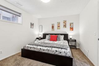 Basement Suite in Calgary - Short Drive to Banff - Calgary - 9
