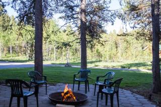 Lumberjack Lodge - Island Park - 4