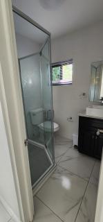 Beverly Oasis - Kingston - 4