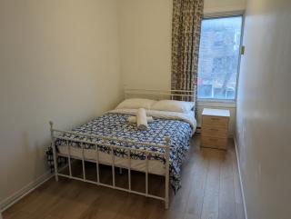Harmony room near Metro Monk station with Self Check-in - Montreal - 2