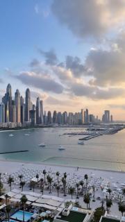 Seafront Escape Infinity Pool & Private Beach - 1