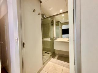 CozyNest Luxury One bedroom Apartment - 2