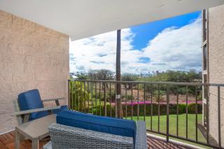 Renovated 1BR in Ali'i Kai with Split AC & Parking - 4