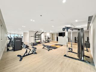 Luxe 4BR with Panoramic Views l Marina & Burj - 2