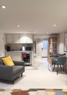 Explore Sights of Washington from Spacious Crib - Washington - 3