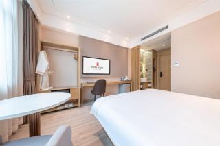 Rezen Select Shanghai International Resort - 2