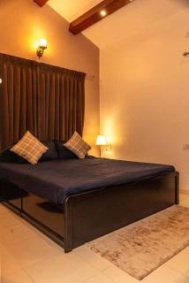 YOLO villa - Pirangut - 4