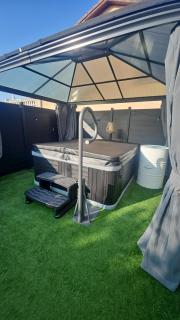 hébergement privée Jaccuzzi en supplément - Saint-Clair-du-Rhône - 6