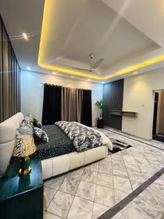Luxurious kanal portion in islamabad - Islamabad - 4