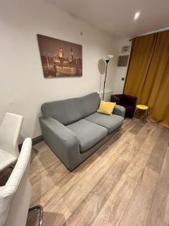 CLASSIC BRIXTON CITY APARTMENT - 9