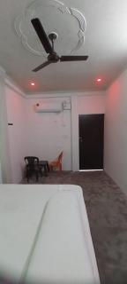 Nishad Palace Guest House Lucknow - Lucknow - 5