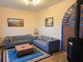Shiraz-Home das Ferienhaus in Holzminden, 120qm Privatsphäre für ungestörte Erholung - Holzminden - 1