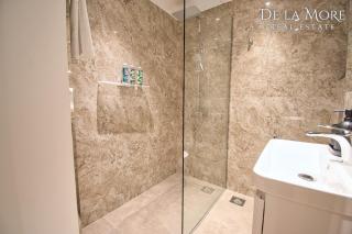 De la More stylish luxury apartment by the beach in brand new condition - 4