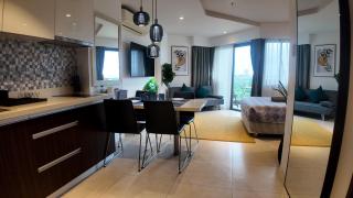 Dominiks Stylish Resort Gem Ocean View Pool Queen Bed at Tambuli 8 Floor Fast Wifi - Maribago - 9