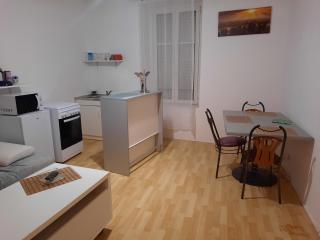 Aux portes de nancy , studio avec parking gratuit - 1