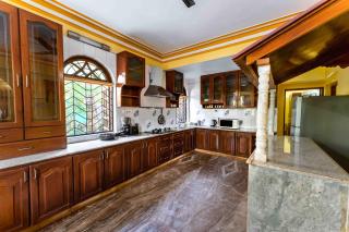 5-Min Walk to Beach Spacious 5BHK Villa Getaway! - Benaulim - 6