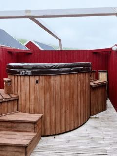 Discover this Well-Appointed Cottage C - 7