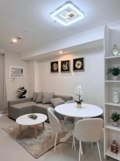 Dahlia - Two Bedroom Condo Unit with Veranda - Davao City - 0