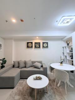 Dahlia - Two Bedroom Condo Unit with Veranda - Davao City - 5