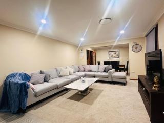 Your Beautiful Family's Oasis - Penrith - 9