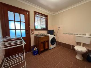 Your Beautiful Family's Oasis - Penrith - 1