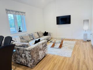 Beautiful 2 Bedroom Barn -Stansted Airport 2 miles - Elsenham - 7