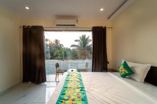 Treebo Grand Royale Eco Residency with Pool - 1