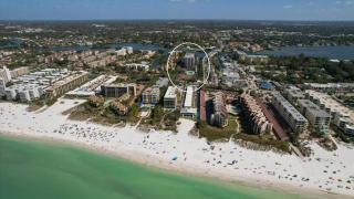 Anchorage Resort 9th Floor 2 Bedroom Condo with Balcony Gulf Views PoolBeach 0895 - Siesta Key - 9