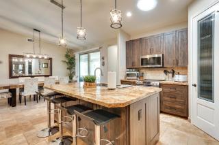 Arizona escape awaits at this modern vacation 2042 - 7