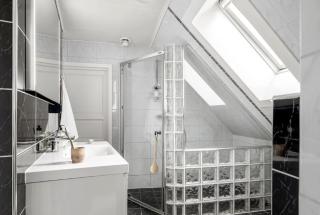 Central Loft Apartment - 2
