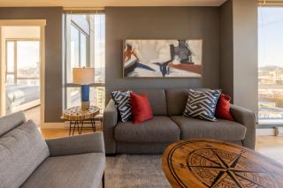 Astoria Cityscapes-Stunning Ocean and Mountain Views by Victoria Prime 2508 - Victoria - 0