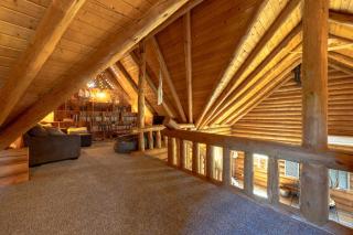 Rowland Log Cabin - Lyle - 8